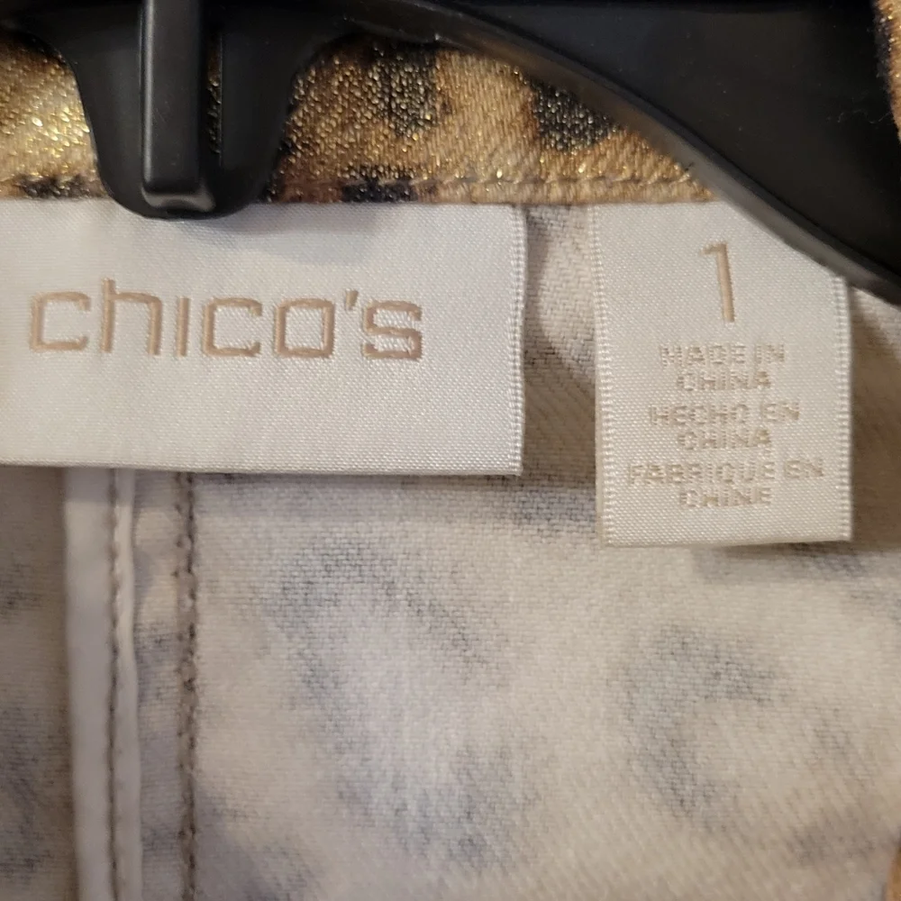 Chico's leopard jacket with gold background size 1 or medium - Picture 4 of 6